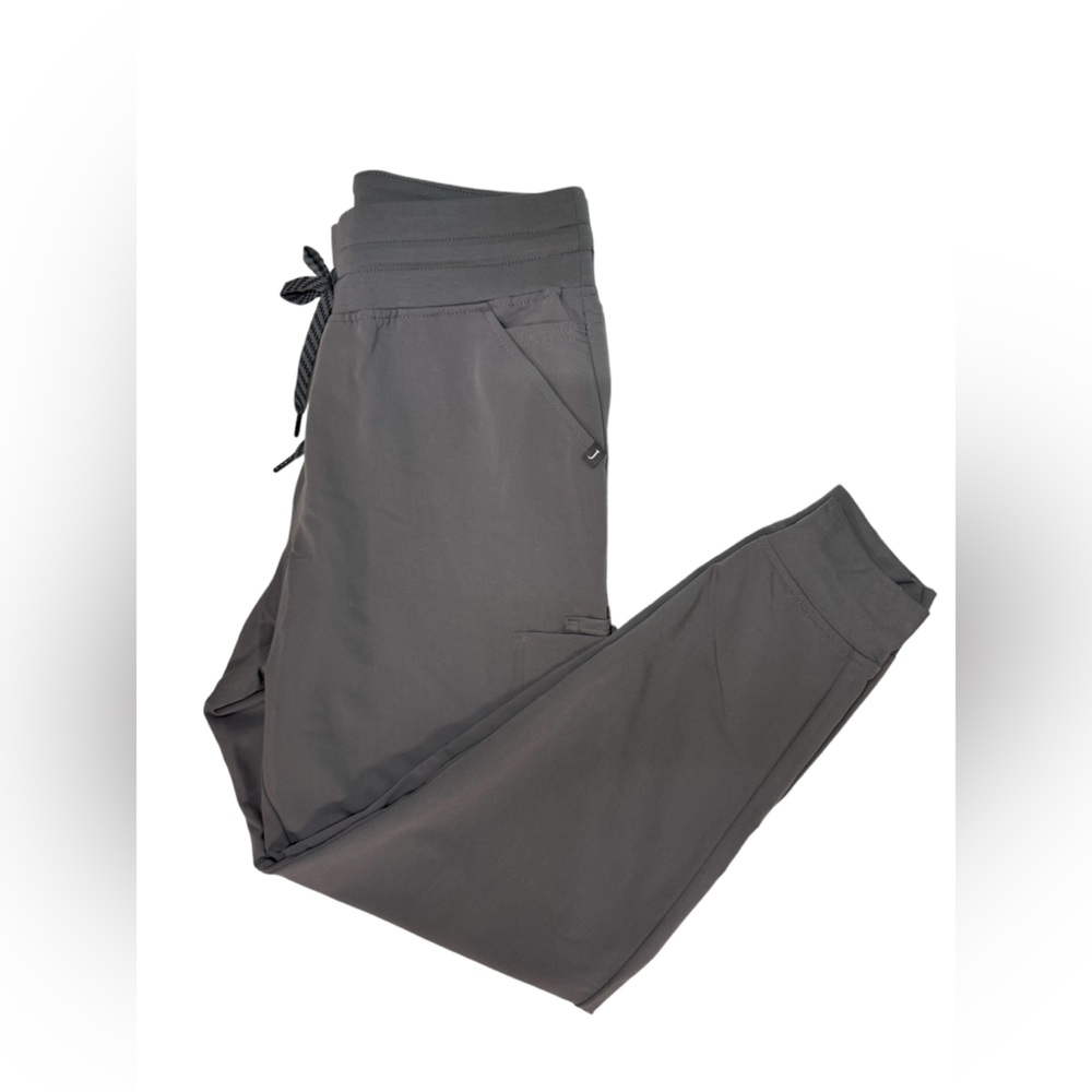 Jaanuu Womems classic Neo 7 pocket scrub joggers sz med light grey